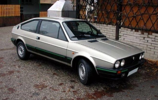 Checked and bought last year in Brežice. At first look very well preserved, 10 km after sell, front left arm changed its position due to rusted and broken holder. Car was reasembled and repaired after crash (so I was told). So the front left wheel in some positions started to bruise.